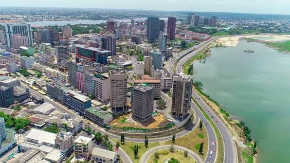 WEST-ML s’établit en Côte d'Ivoire ! Notre filiale WEST-ML INNOVATION CI a officiellement débuté ses activités le 10 août 2026 à Abidjan.

Ce projet d'expansion de nos services s'aligne à notre plan d’intégration graduelle aux marchés africains à fort potentiel. 

Par ailleurs, dans la perspective d’alignement aux programmes nationaux à l'instar des PND, nous comptons apporter notre contribution dans le développement du capital humain et de promotion du développement durable de la Côte d'Ivoire par le biais de nos services aux organisations locales.

Une nouvelle aventure débute dans la capitale Ivoirienne !

La rédaction.